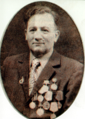 Эмирсултан-Амирахмедов.jpg