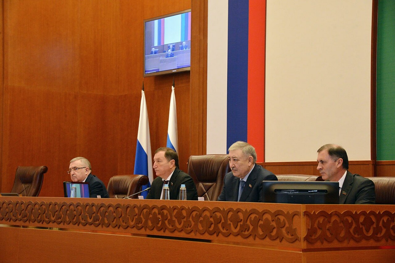 Депутат рд. Народное собрание Республики Дагестан. Сессия народного собрания РД. Председатель народного собрания Дагестана. Председатель правительства РД.