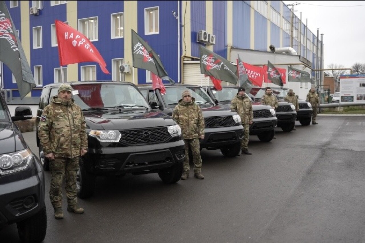 Артем Бичаев передал военнослужащим 15 автомобилей в рамках проекта «Всё  для Победы!» - Dagpravda.ru