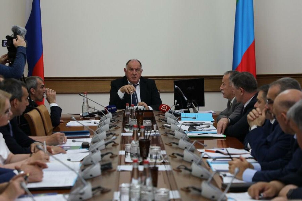 Рд республика. Председатель правительства Республики Дагестан 2022. Председатель правительства РД Абдулмуслимов. Меджидов премьер министр Дагестана. Министры Дагестана 2024.
