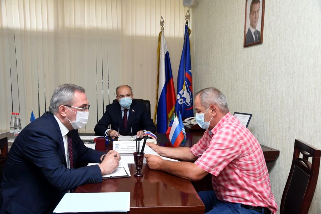 прием в махачкале. махачкала семья депутатов. солтанат сайпулаева буйнакский. досье депутата народного собрания рдмгомедов эсенбулат хаджалович. сотрудники государственной жилищной инспекции города дагестан.