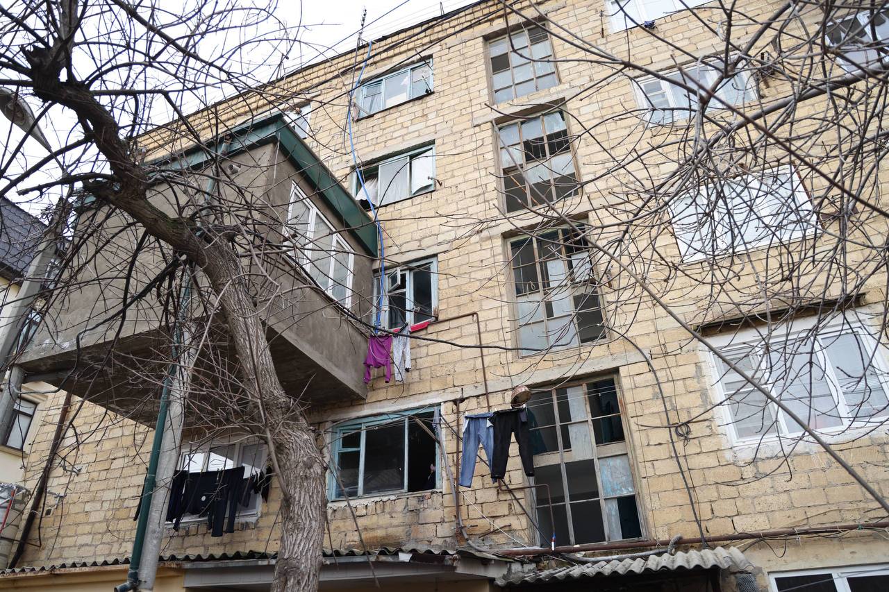 В Дербенте капитально отремонтируют ветхий многоквартирный дом по улице Свердлова