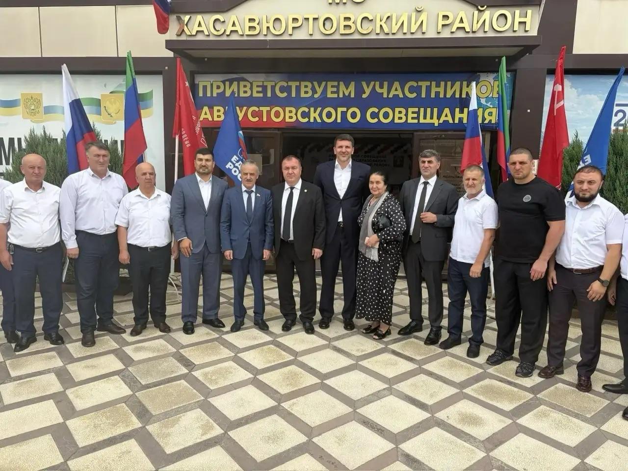 Нурбаганд Нурбагандов принял участие в августовском совещании педагогов Хасавюртовского района