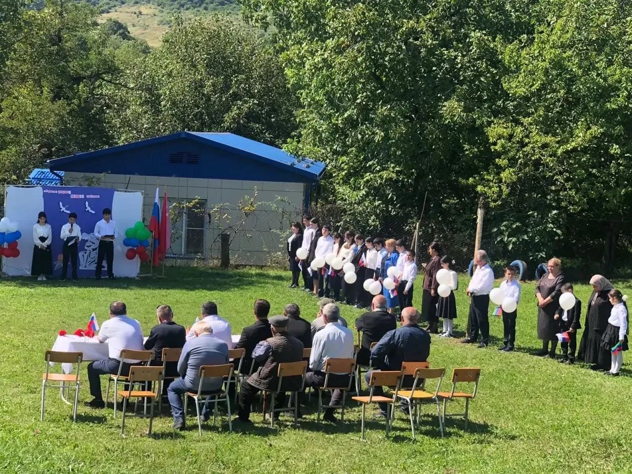 В двух школах Табасаранского района открыли мемориальные плиты погибшим участникам СВО
