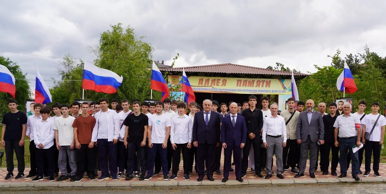 Иван Голуб оценил подготовку кадров в Буйнакском сельхозколледже
